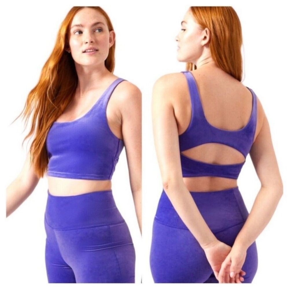 New Athleta Small Purple Velvet Cut Out Crop Top Stretch Built In Bra Cups A-C